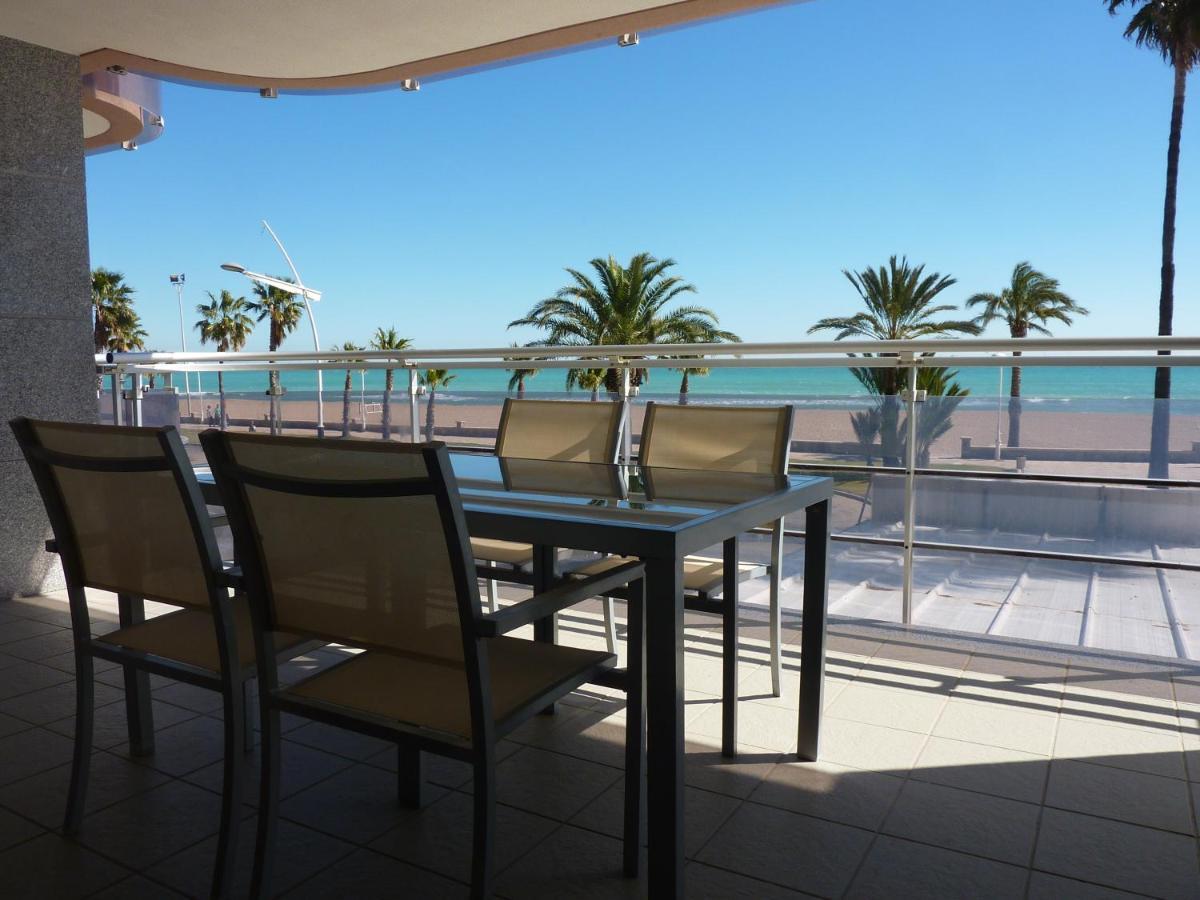 Apartamentos Deluxe Peñíscola Oda fotoğraf